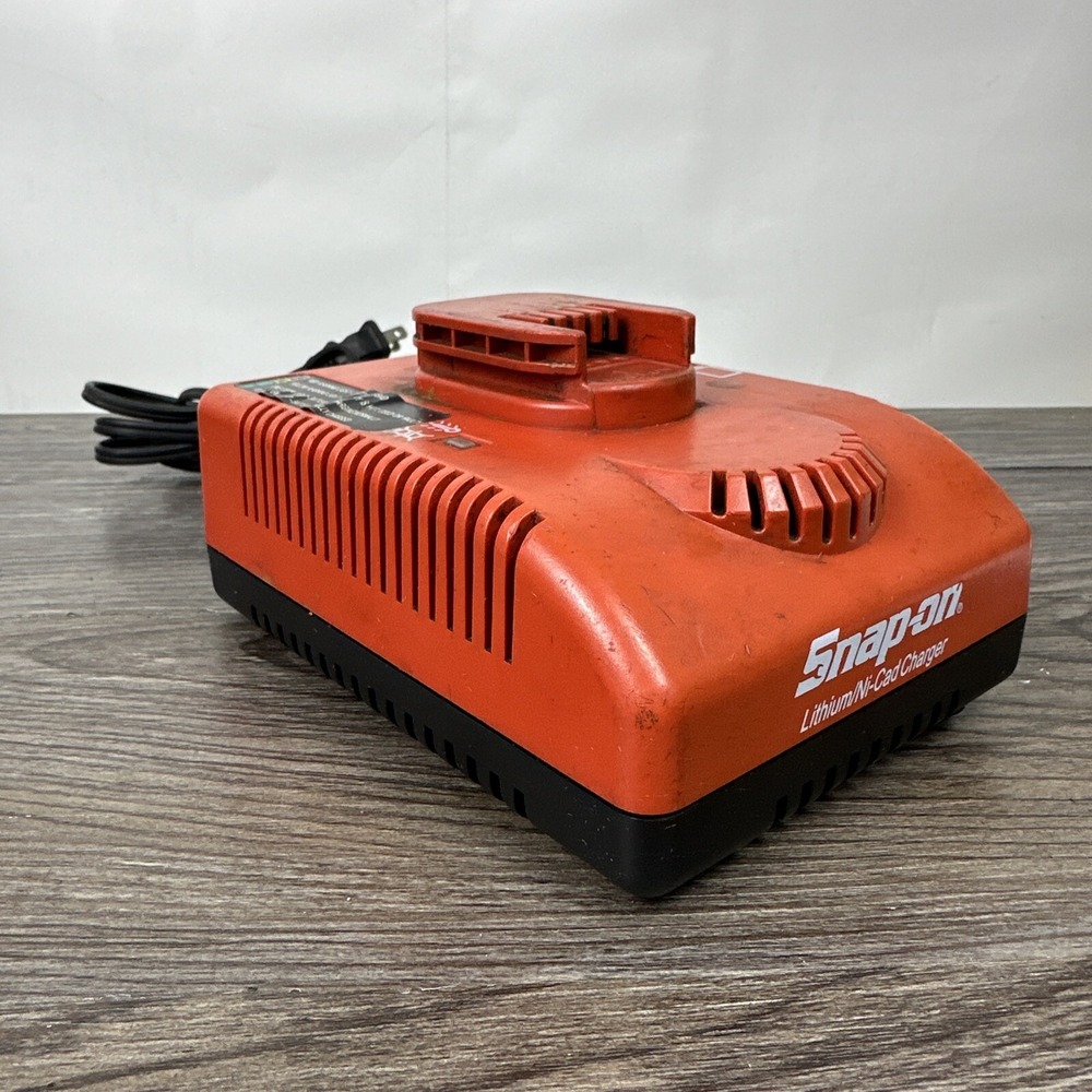 Snap On Battery Charger CTC620‎ 14.4 - 18 Volt 120 Volt OEM
